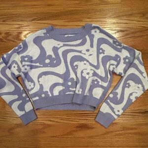Hollister purple and white flower sweater size xxs